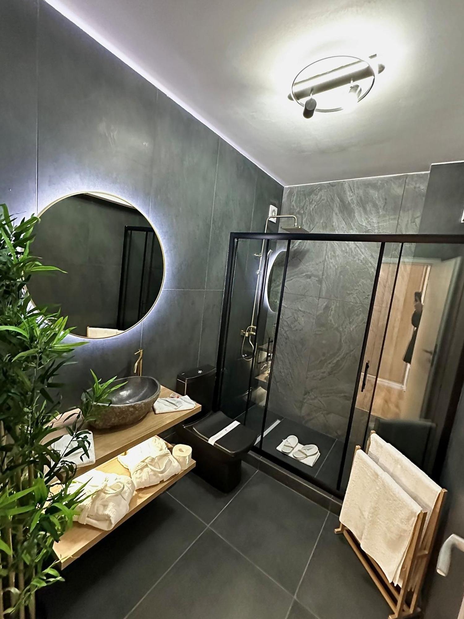 Shiro Appartement Boekarest Buitenkant foto